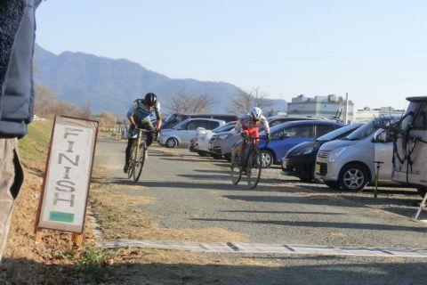 http://www.cyclocross.jp/news/2017/12/1712030974.jpg