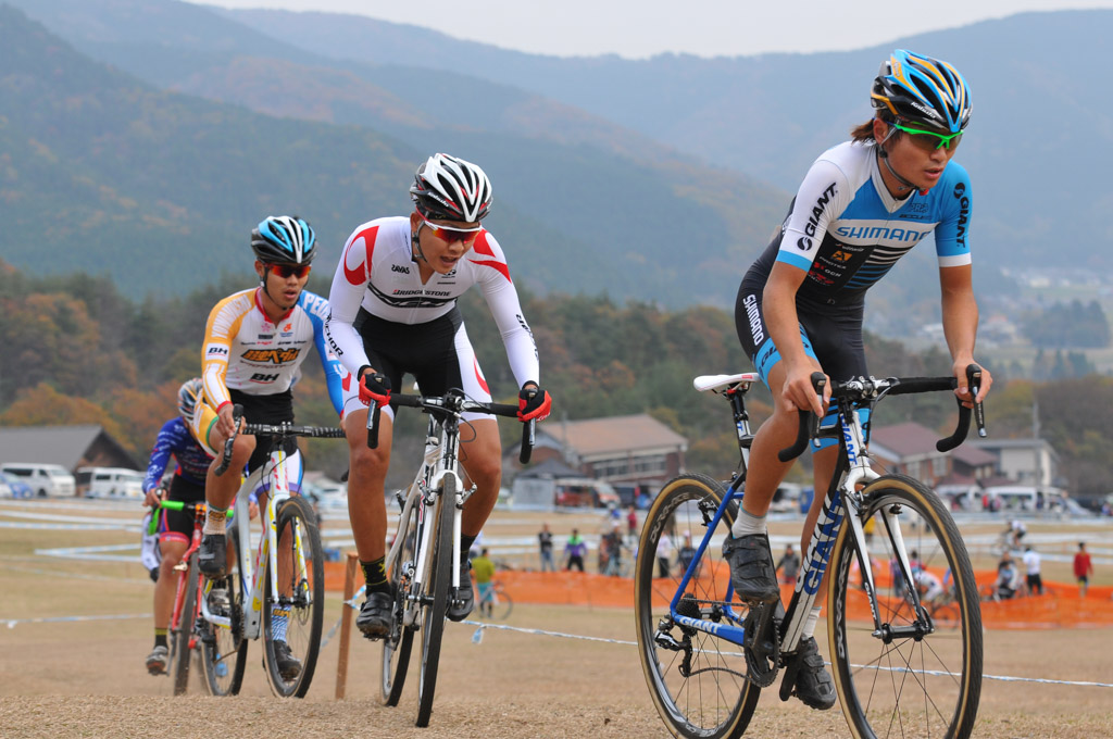 http://www.cyclocross.jp/news/3SD_0678.jpg