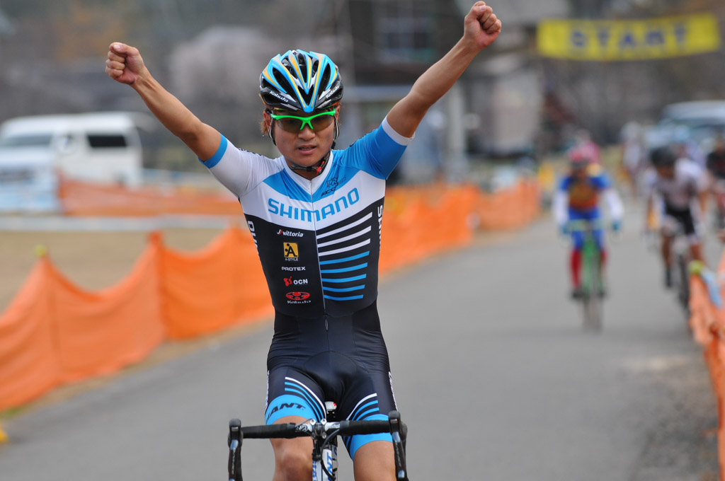 http://www.cyclocross.jp/news/3SD_0715.jpg