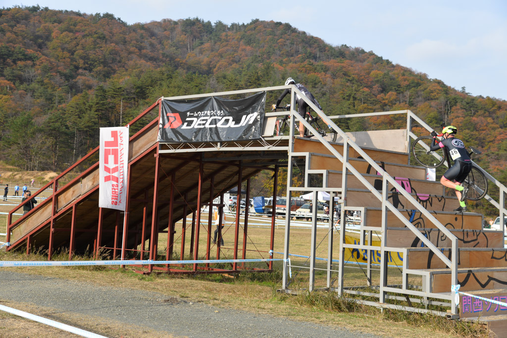 http://www.cyclocross.jp/news/61D_9329.jpg