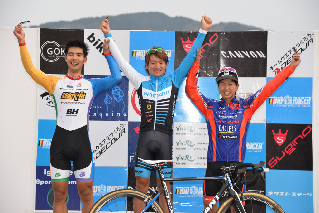 http://www.cyclocross.jp/news/61D_9601.jpg