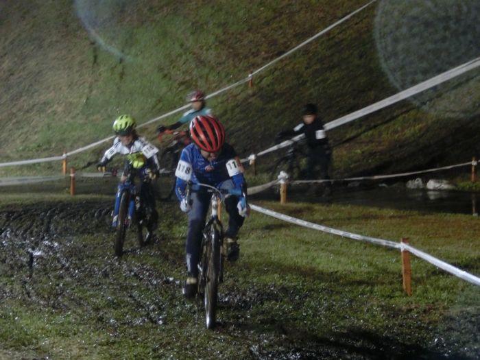 http://www.cyclocross.jp/news/CCM2017Iiyamaday1kidsrace.jpg