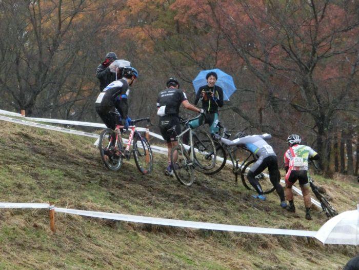 http://www.cyclocross.jp/news/CCM2017Iiyamadayc4race.jpg