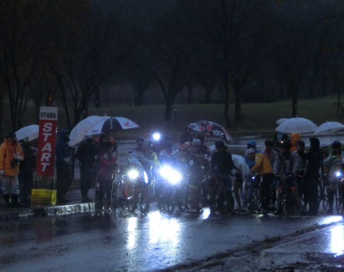 http://www.cyclocross.jp/news/CCM2017Iiyamadaystart.jpg