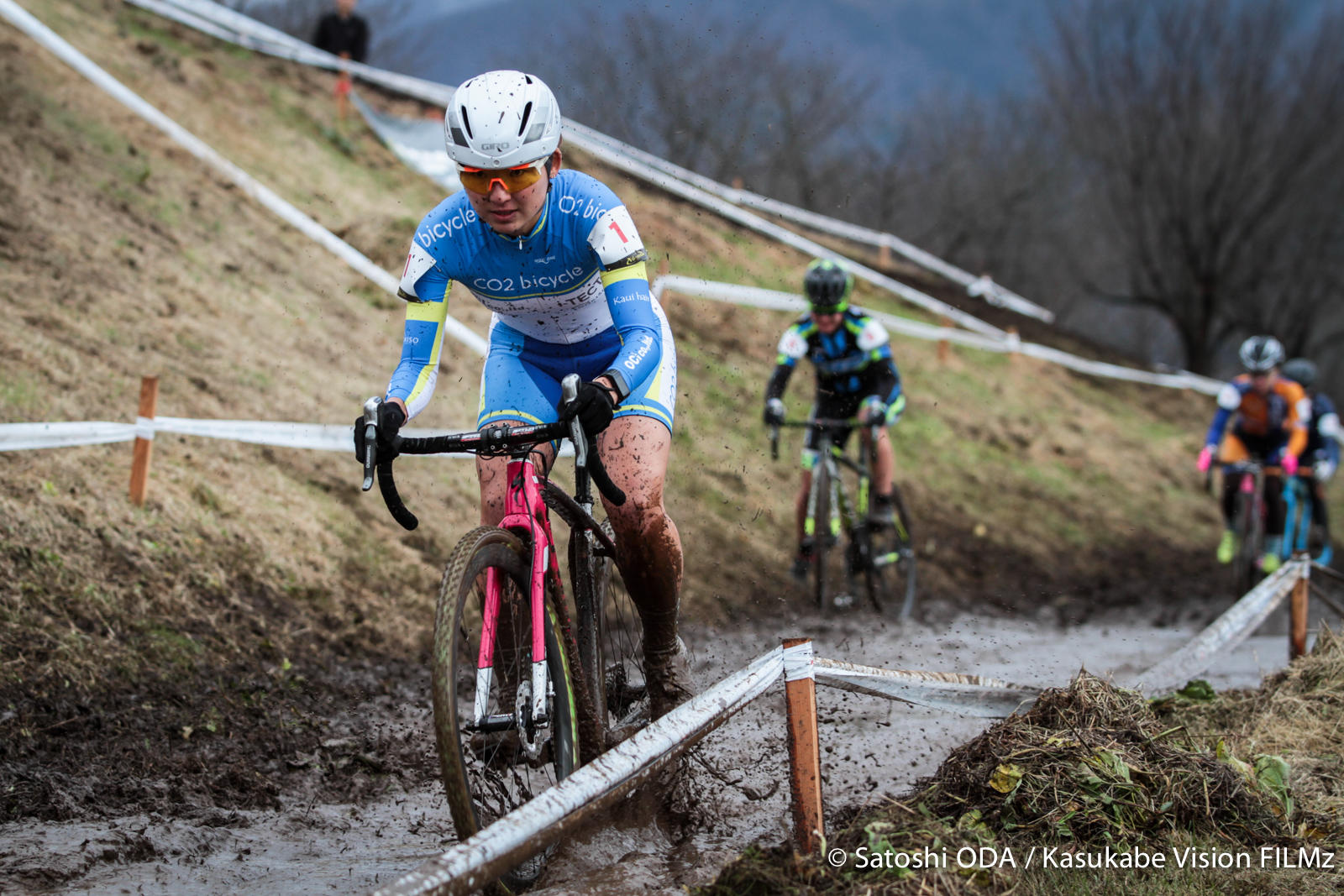 http://www.cyclocross.jp/news/JCX5_Iiyama/7D1_0025.jpg