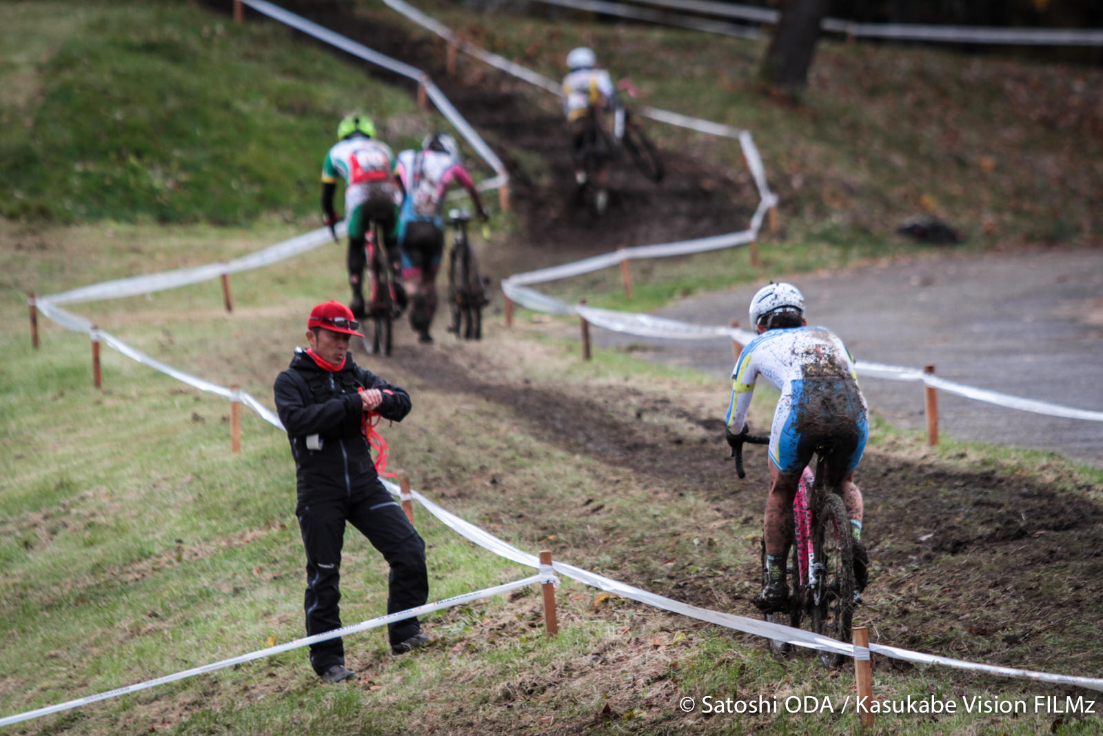 http://www.cyclocross.jp/news/JCX5_Iiyama/7D1_0423.jpg