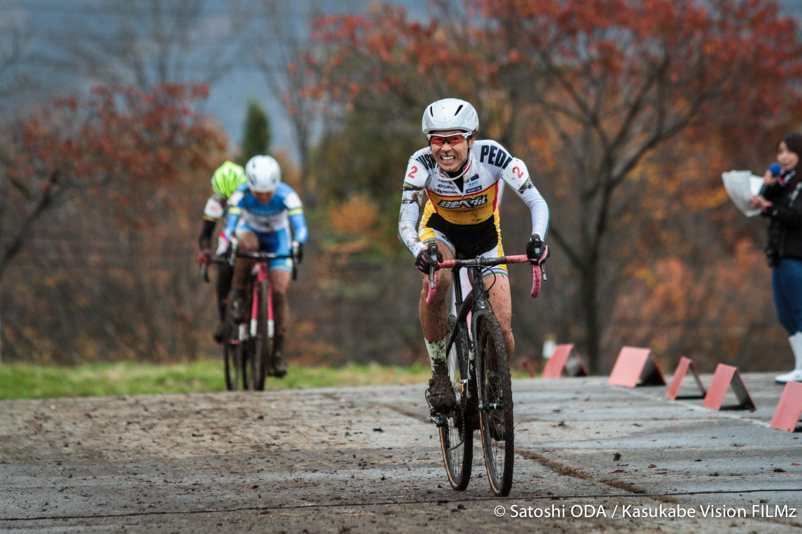 http://www.cyclocross.jp/news/JCX5_Iiyama/7D1_0459.jpg
