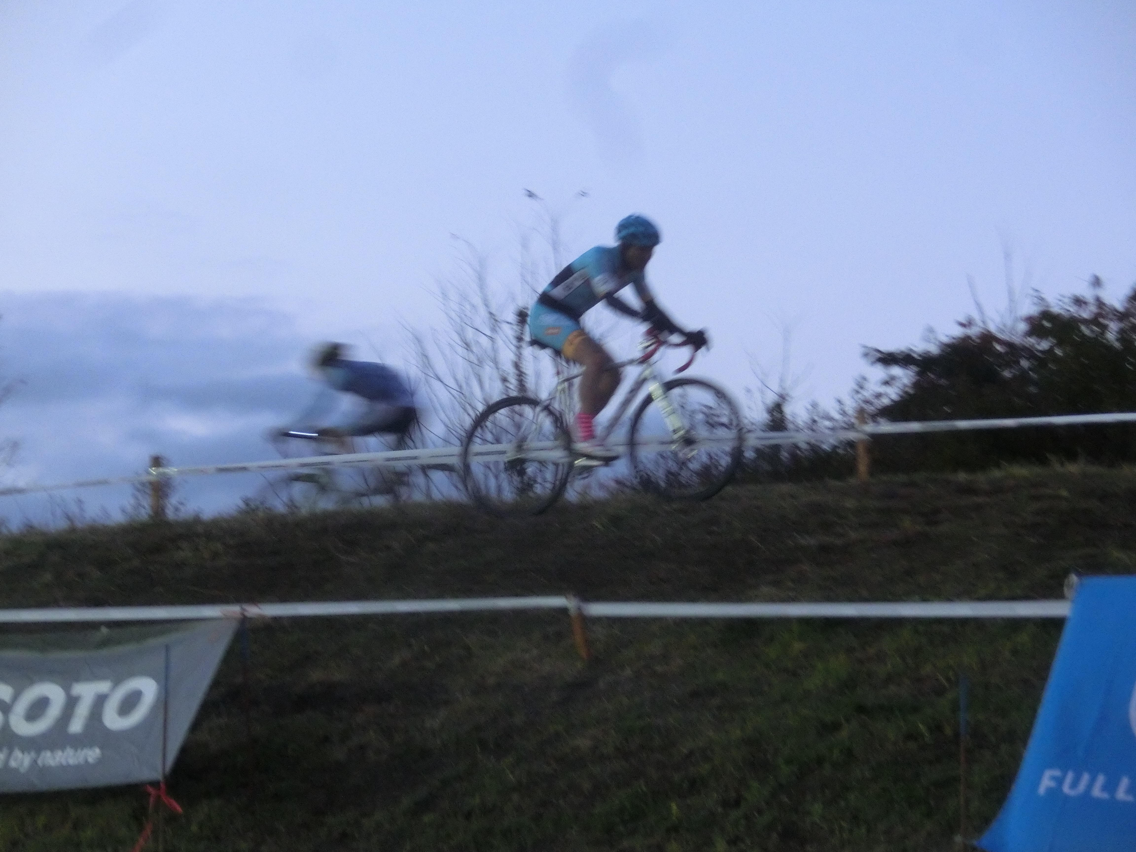 https://www.cyclocross.jp/news/1811030309.JPG