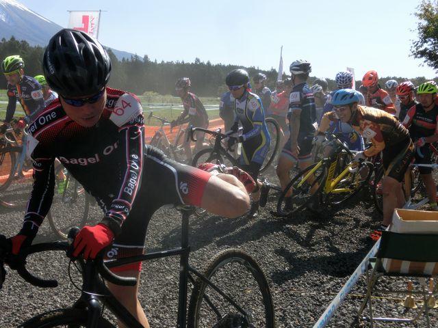 https://www.cyclocross.jp/news/2018/10/c3d757d555dac6a3c0078f532040c207dbaf7d2c.JPG