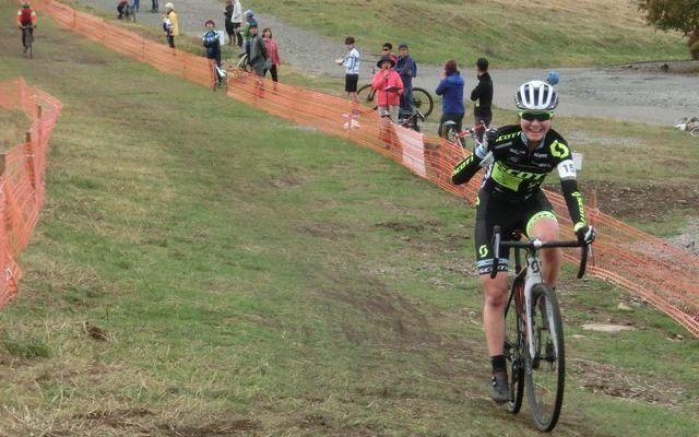 https://www.cyclocross.jp/news/2018/ba95cf91e80334bad565f1052b123f79c29d9811.JPG