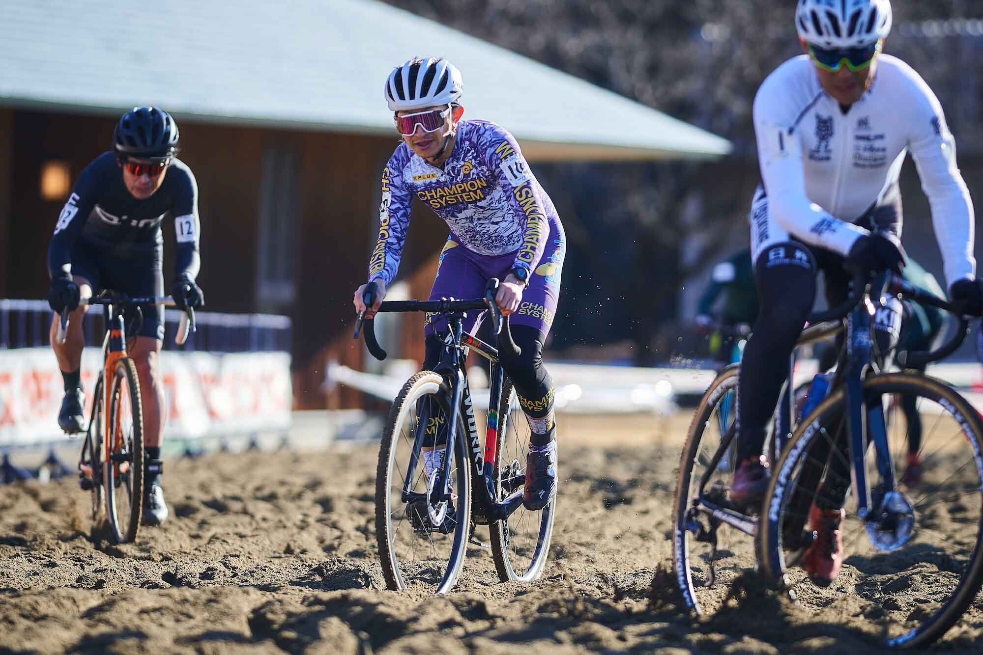 CXスーツ3キャンペーン:立体裁断でペダリングを効率化