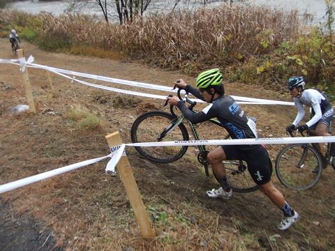 信州シクロクロスシーズン2015-2016第3戦　南信州　丸山連勝　ホームゲームを飾る