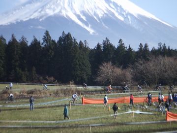 JCX第６戦　富士山は今季絶好調の山本和弘、武田 和佳