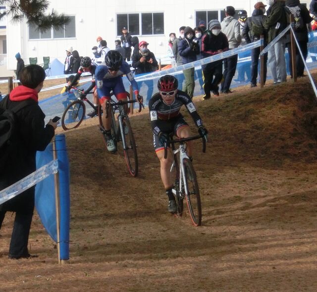https://www.cyclocross.jp/news/U23race.JPG