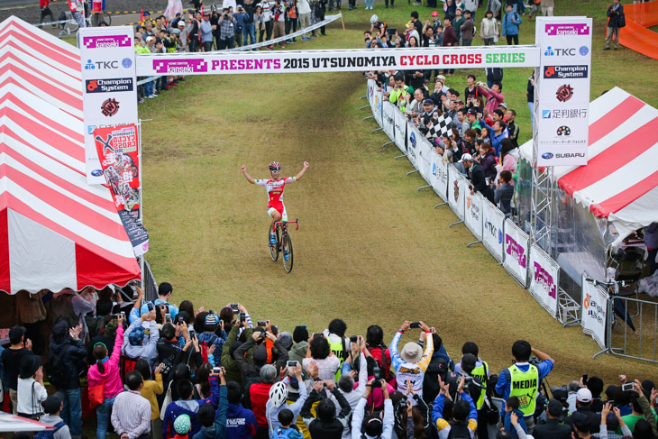 小坂光が宇都宮シクロクロス初戦で連覇達成　女子は今井美穂が勝利
