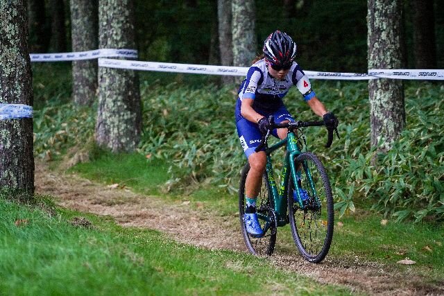 https://www.cyclocross.jp/news/akari.JPG