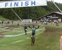 シーズン開幕、鈴木来人圧勝