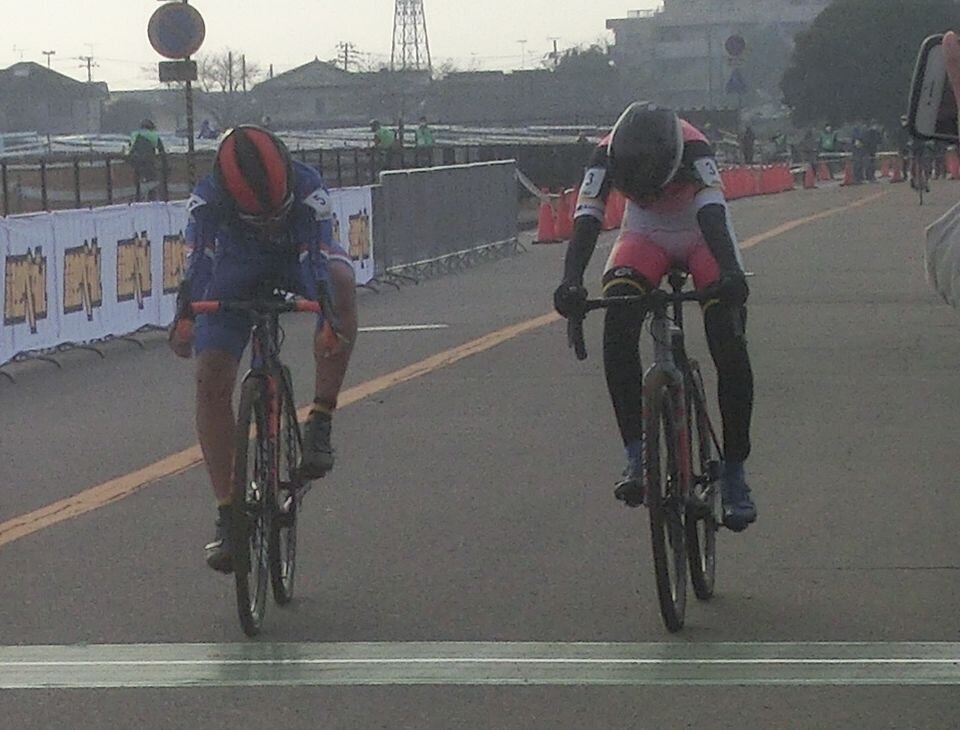 https://www.cyclocross.jp/news/b3f2c7b1f63dcacd4cad2c8b0980d85641029b1a.JPG