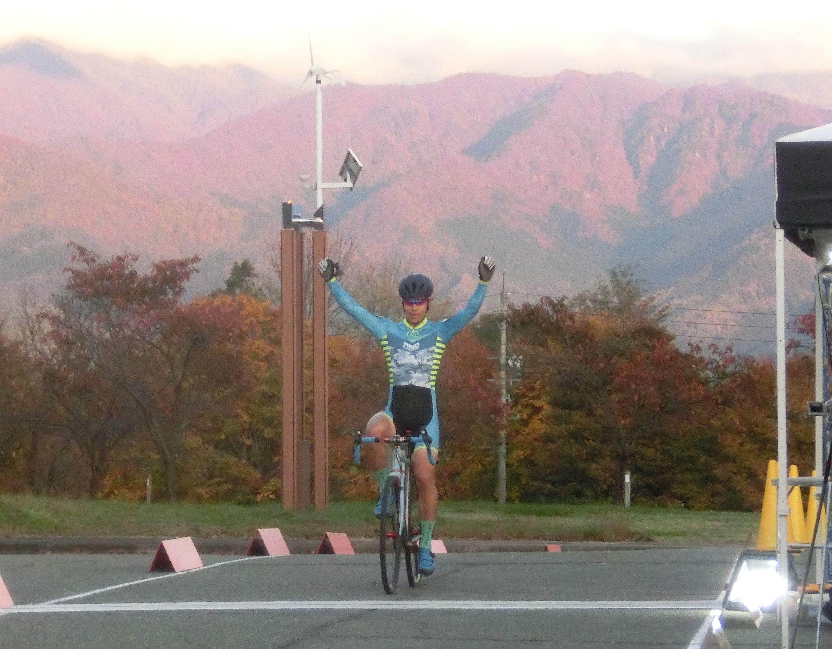 https://www.cyclocross.jp/news/e737c63a1b3b2fb39863f3aaec400364bbdebd15.JPG