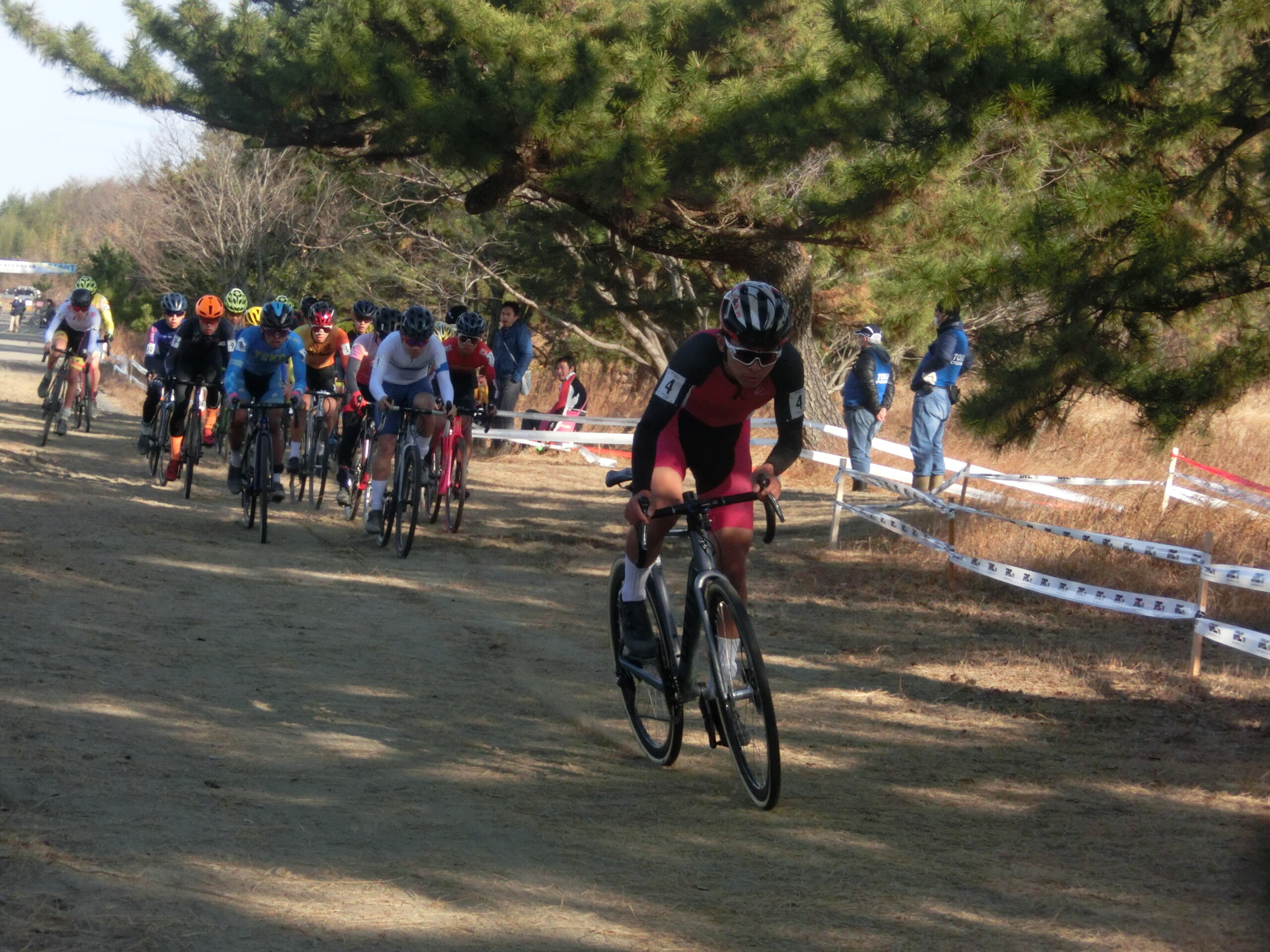 https://www.cyclocross.jp/news/ea73d97b490e197dcf164aa228fe8650e69b2469.JPG